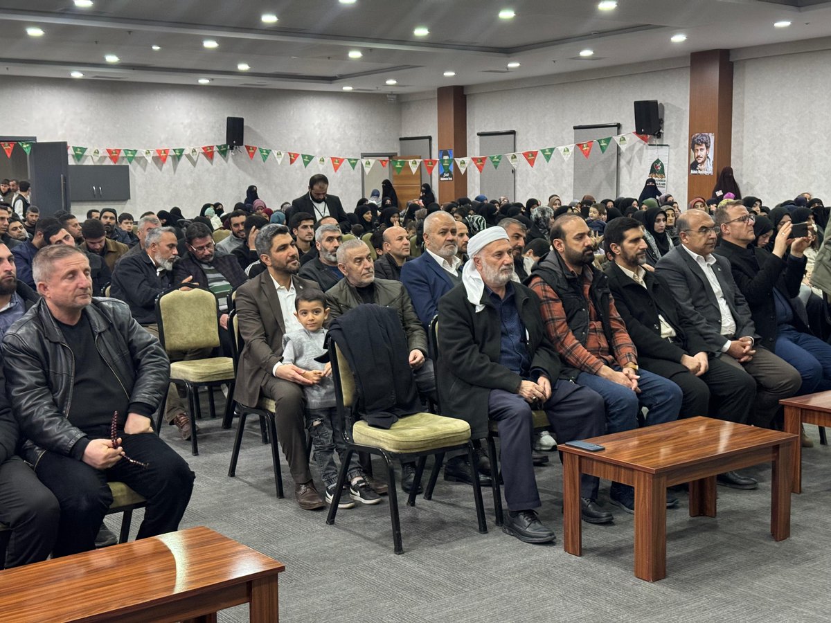 Peygamber Sevdalıları Konya Temsilciliği tarafından düzenlenen “Şubat Ayı Şehadet Ayı” programına katıldık. Yaptığı kıymetli konuşmalarından dolayı Mehmet Emin Özmen Hoca’ya ayrıca şükranlarımı sunuyorum.

Programa katkı sunan ve emek veren herkese yürekten teşekkür ediyoruz.