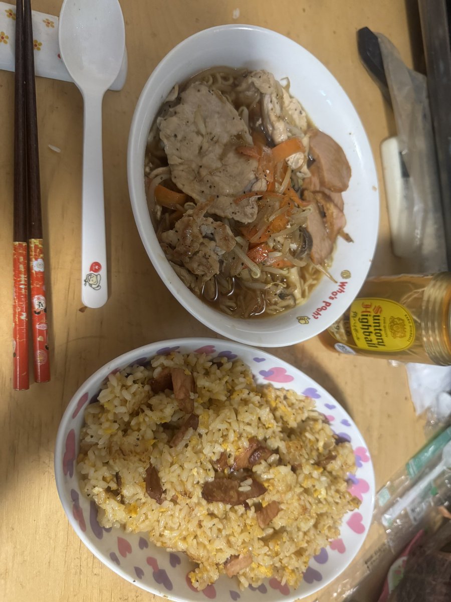 fumitaka423's tweet photo. 味噌ラーメン、チャーハンセット🤤
痛風になるかも言われたけど、気にせず✌︎(°͈ꆚ°͈)ว https://t.co/BhHmIbcIyu