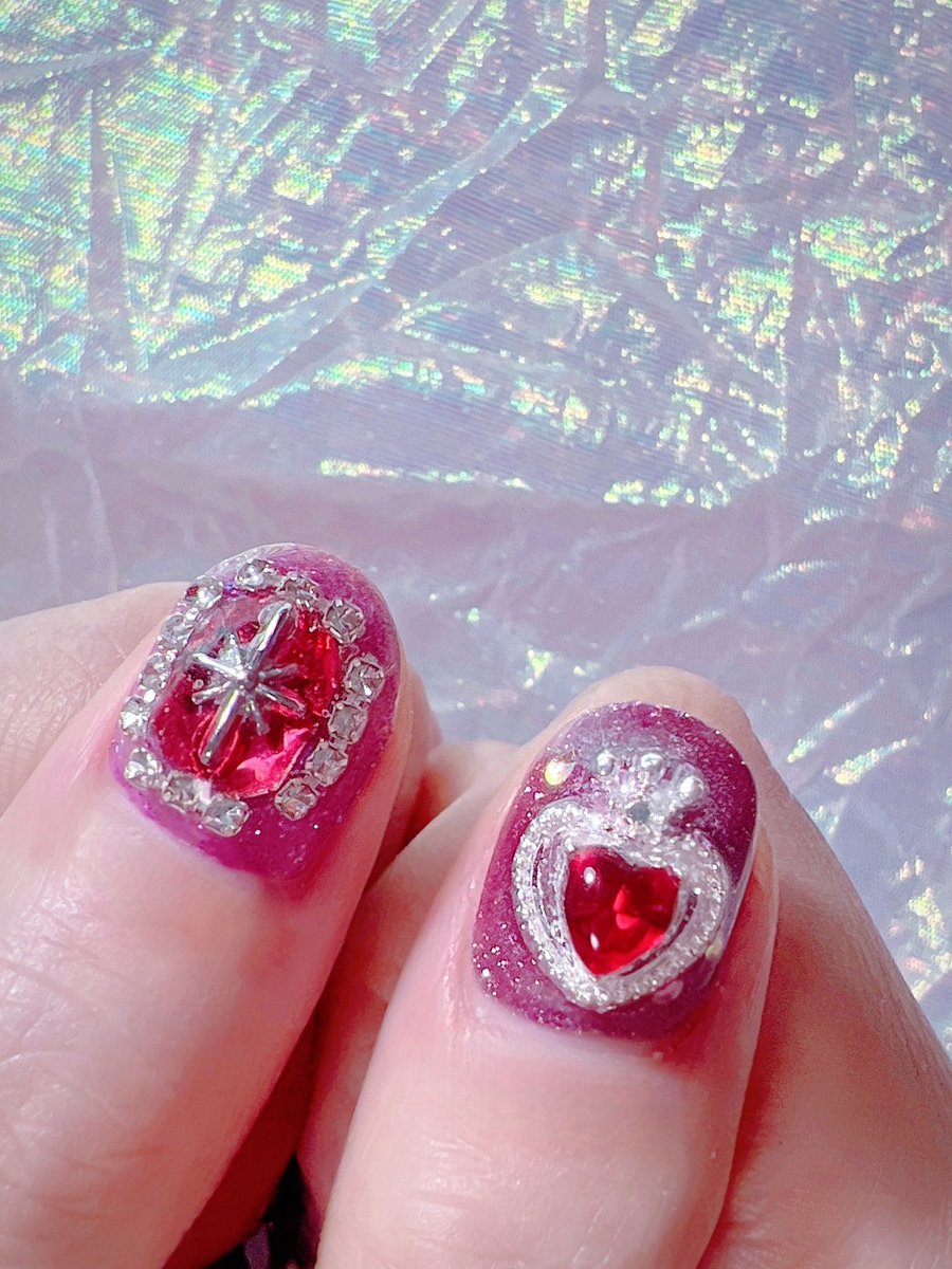 パープルのきらきらパーツネイル♡