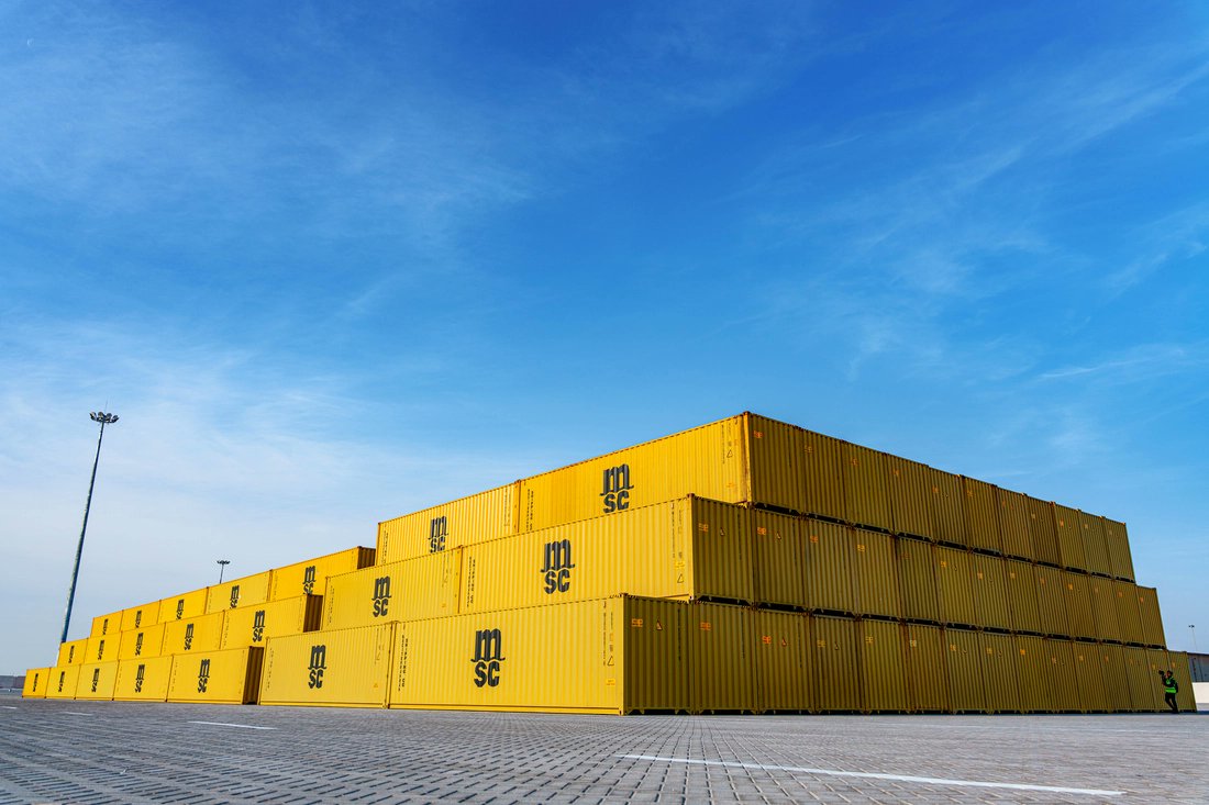 container_news's tweet photo. #MEDLOG inaugurates integrated #logistics #park in #Saudi #Arabia
https://t.co/JASsbnxpg3 https://t.co/jf6NMzntoE