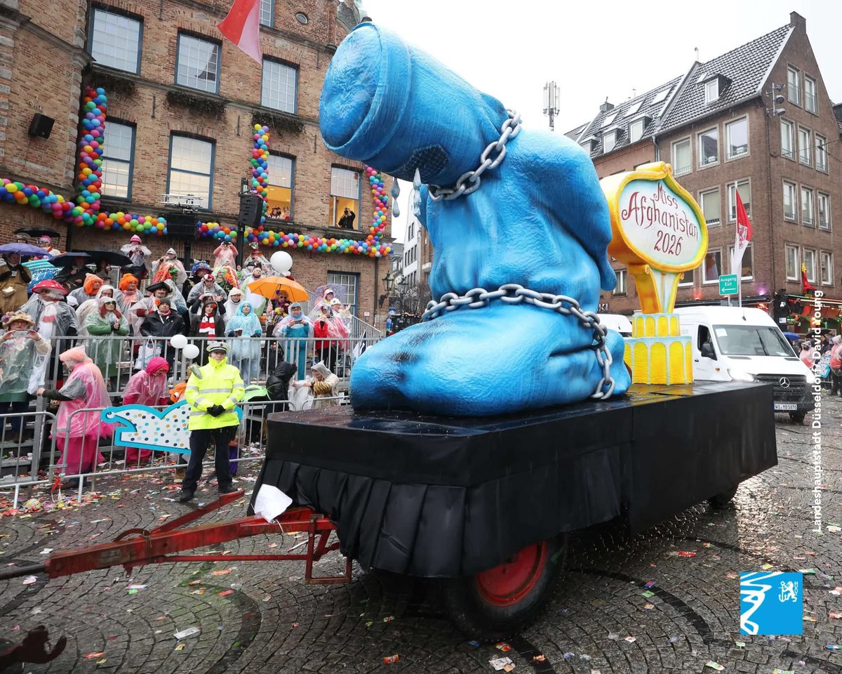 𝙻𝚊𝚞𝚛𝚊 𝙿𝚘𝚎 tweet media