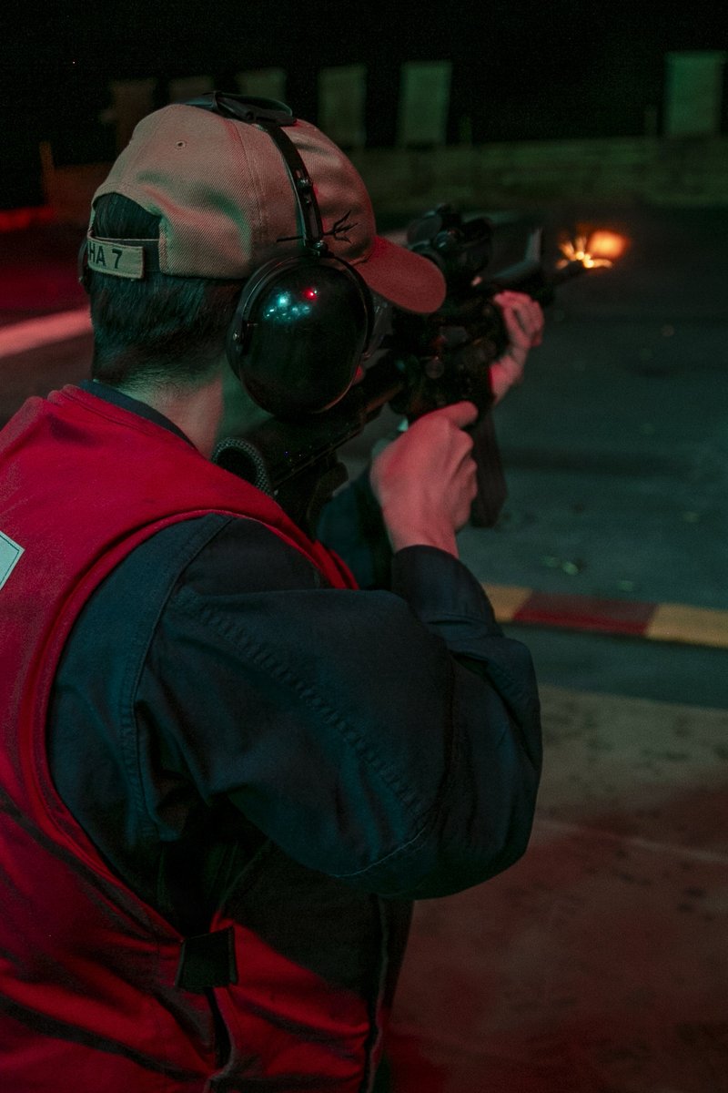 Shooters ready!

Sailors aboard USS Tripoli participate in a low-light gun shoot, Feb. 7, sharpening and maintaining core skills. 

#US7thFleet | #ForgedByTheSea https://t.co/VgFsoPSfmz