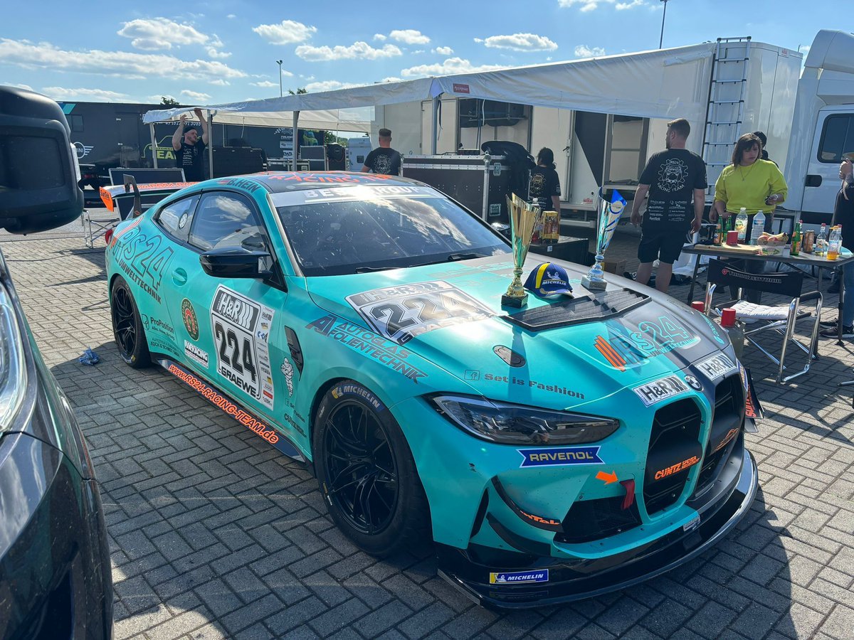 KvasselKvasier's tweet photo. Ein Blick hinter die Kulissen! Unser BMW M4 G82 bereit für den nächsten Sieg – oder feiert den letzten? Was meint ihr? 🏆 #RS24Racing

Motorsport BMW BMWM4 RaceCar PaddockLife RS24RacingTeam Trophäe https://t.co/86zFqU5ZU9