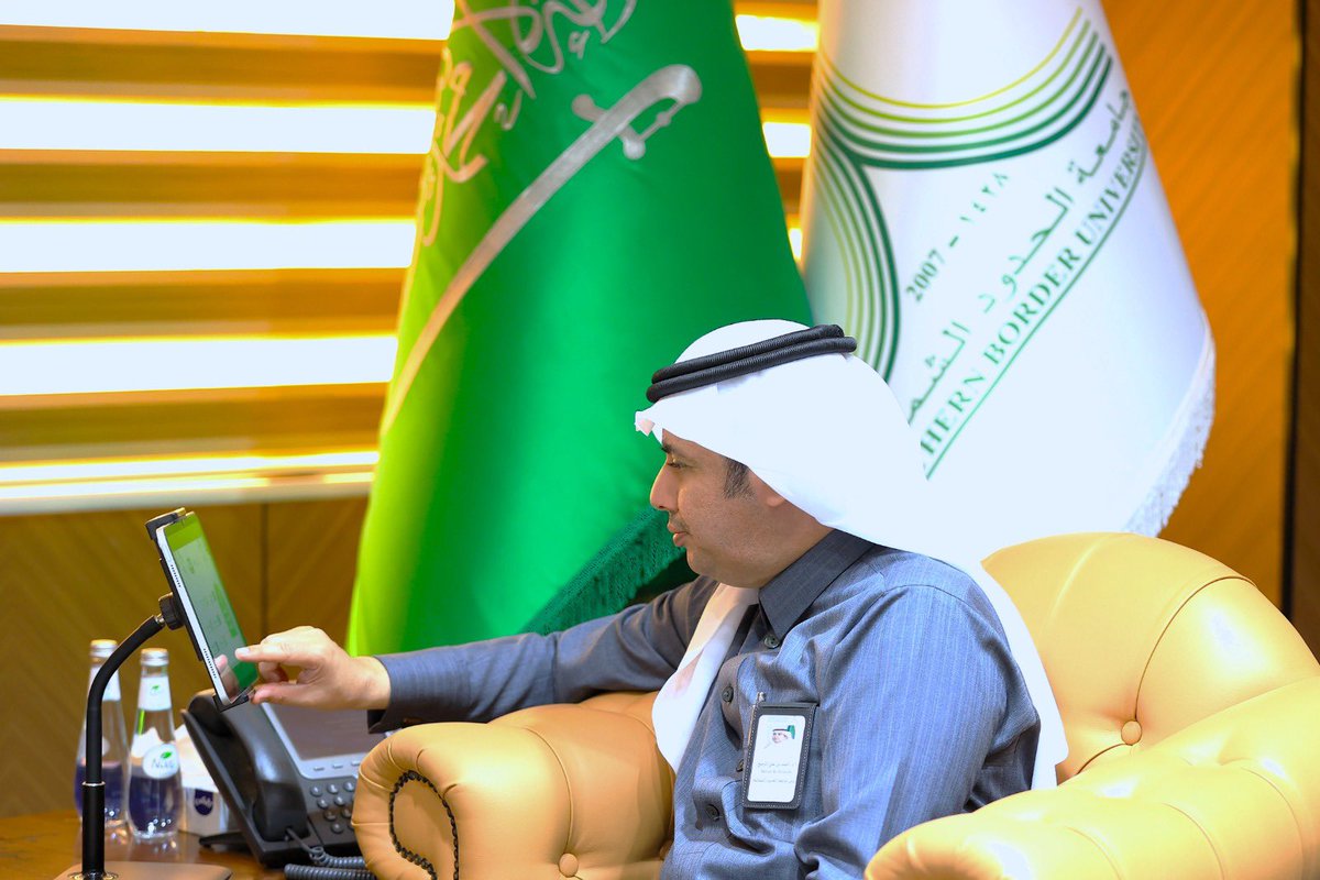 NBU_KSA's tweet photo. دشن رئيس #جامعة_الحدود_الشمالية أ.د.أحمد بن علي الرميح المهرجان الرمضاني الذي تنظمه عمادة شؤون الطلاب، ضمن حزمة من البرامج والأنشطة التي تعزز القيم الرمضانية وتنمّي مهارات الطلبة ومنسوبي الجامعة، وتوسع المشاركة المجتمعية؛ بما يؤكد دور الجامعة في إبراز رسالتها التنموية في المنطقة. https://t.co/Ui7sgS3rAO