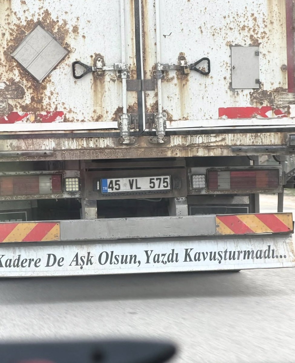 Kadere de aşk olsun yazdı kavuşturmadı … Ne diyelim Kader işte 😐