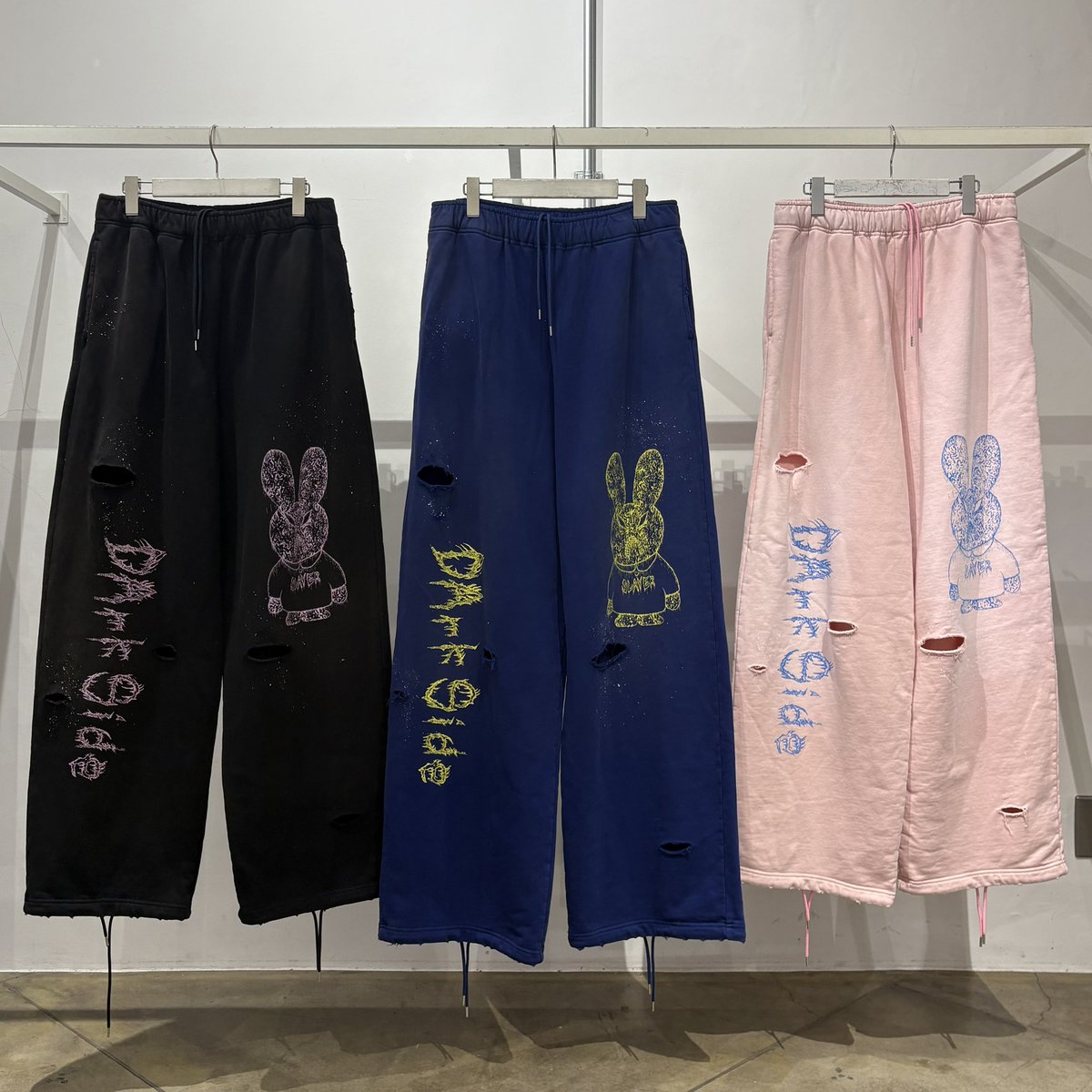 NEW ARRIVALS】 前後にグラフィックをプリントした