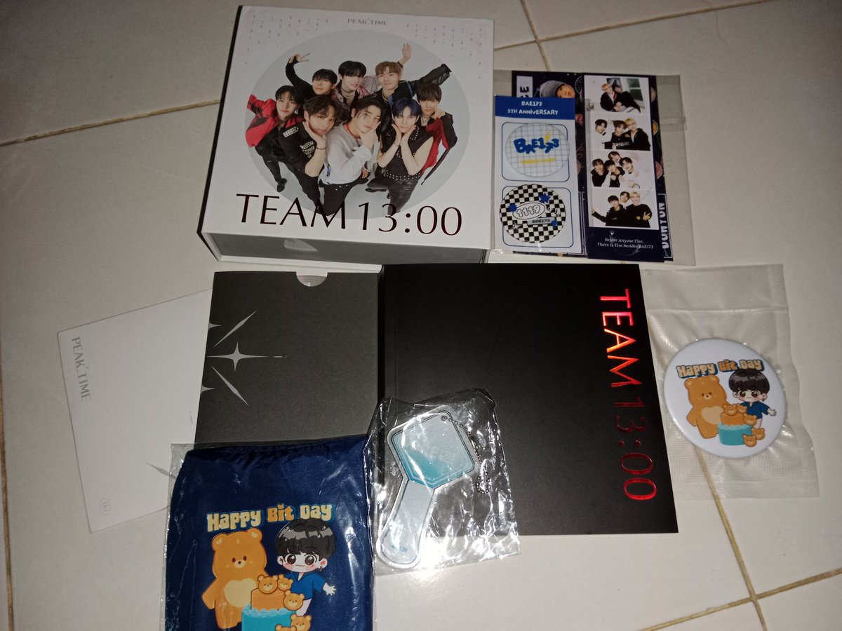 chyarupp's tweet photo. Berhasil adopt album peaktime dari @BAE173Indonesia @oompaloompuff timakasi banyak kakak sudah berbagi album dan freebiesnya!! Akan ku jaga sepenuh hati album bersejarah ini<3 huhuhu🥺 https://t.co/EEtKVGttlI