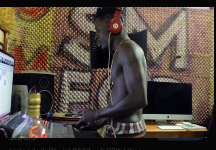 lartmoore2's tweet image. I think @shattawalegh has gone back to his old studio cause the rate he is  🐐releasing  song back to back no be crazy 🤪🚀🚀🚀🚀 #Theinterface #ShattaMusic