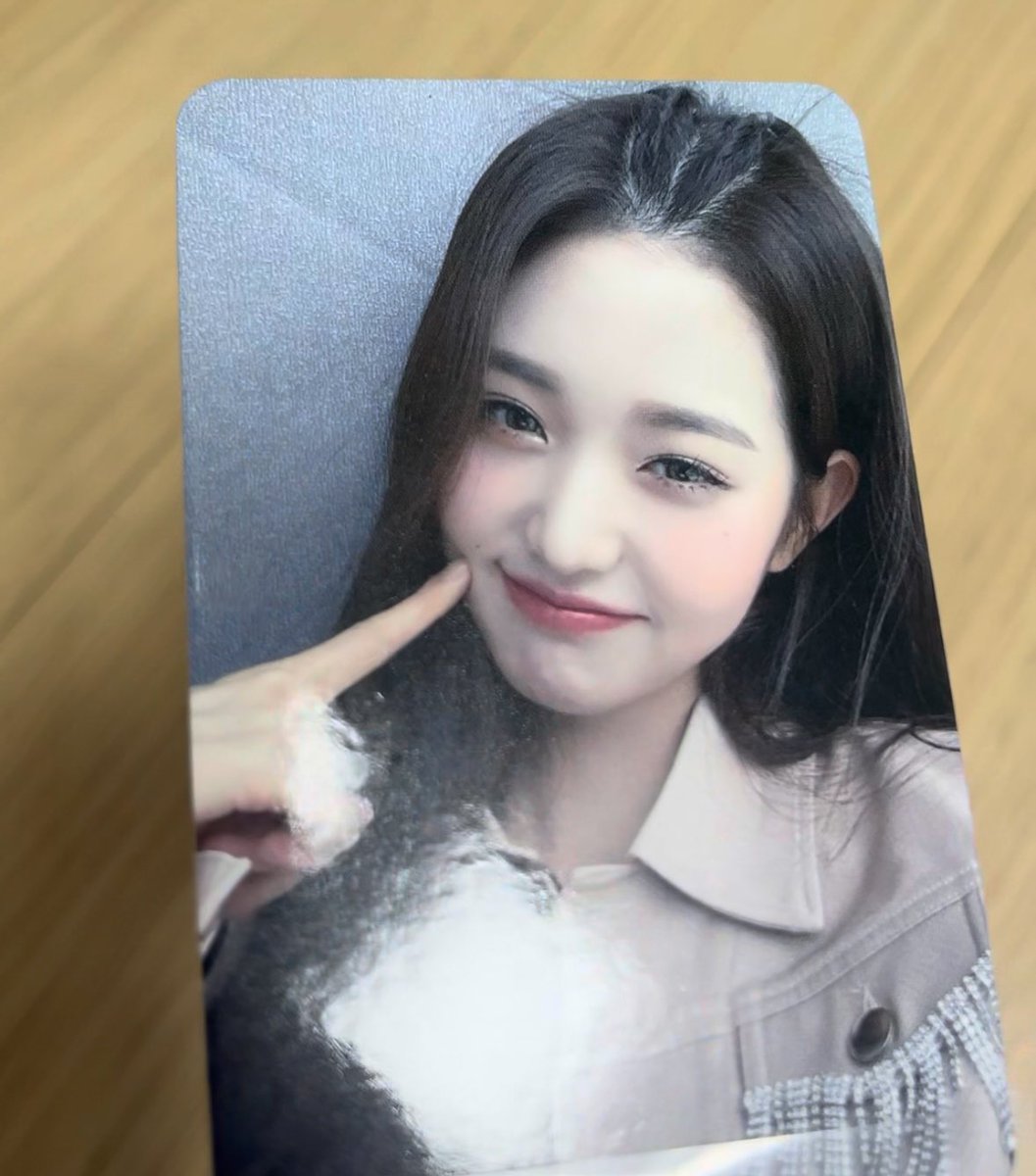 yus__0's tweet photo. 혹시 짭일까요? https://t.co/oiQQMbQ94l