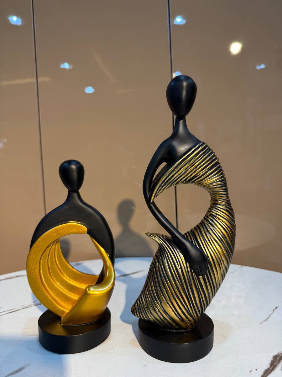 yetubs's tweet image. Unique decor set  

Unique luxurious decor piece for center table or shelf 

🏷️ 50,000 naira

Sold as a set of 2 

Color available As seen