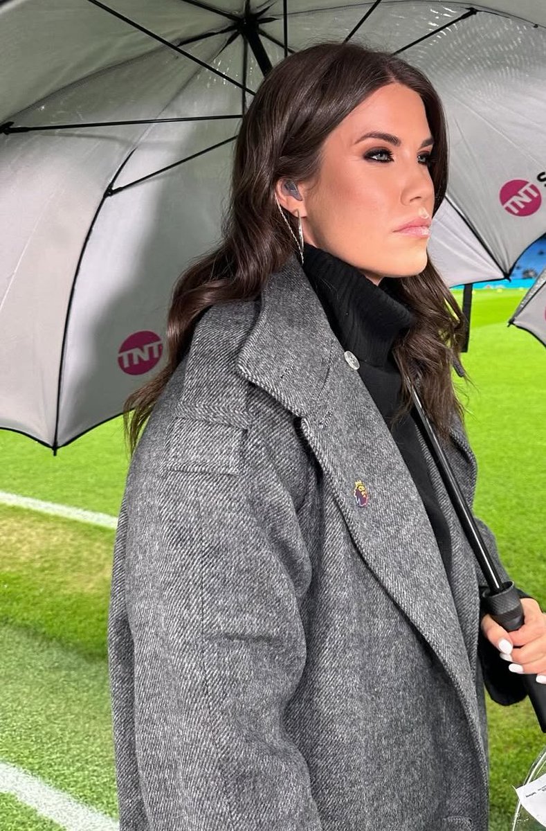 Beautiful Becky Ives 😍