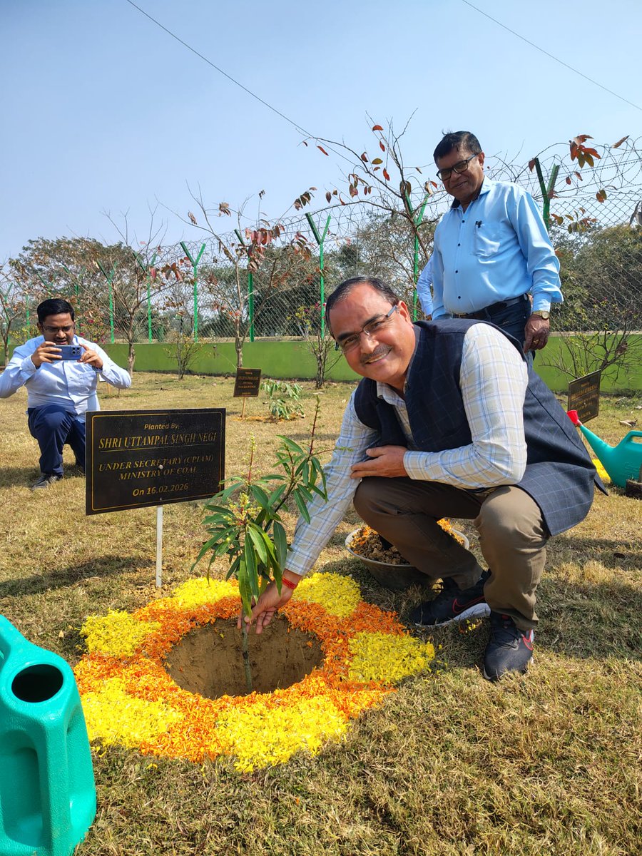 easterncoal's tweet image. The visit underscores the continued commitment of the Ministry of Coal and ECL towards operational excellence, sustainable development, and timely project implementation. 

#ECL #TeamECL #CoalIndia