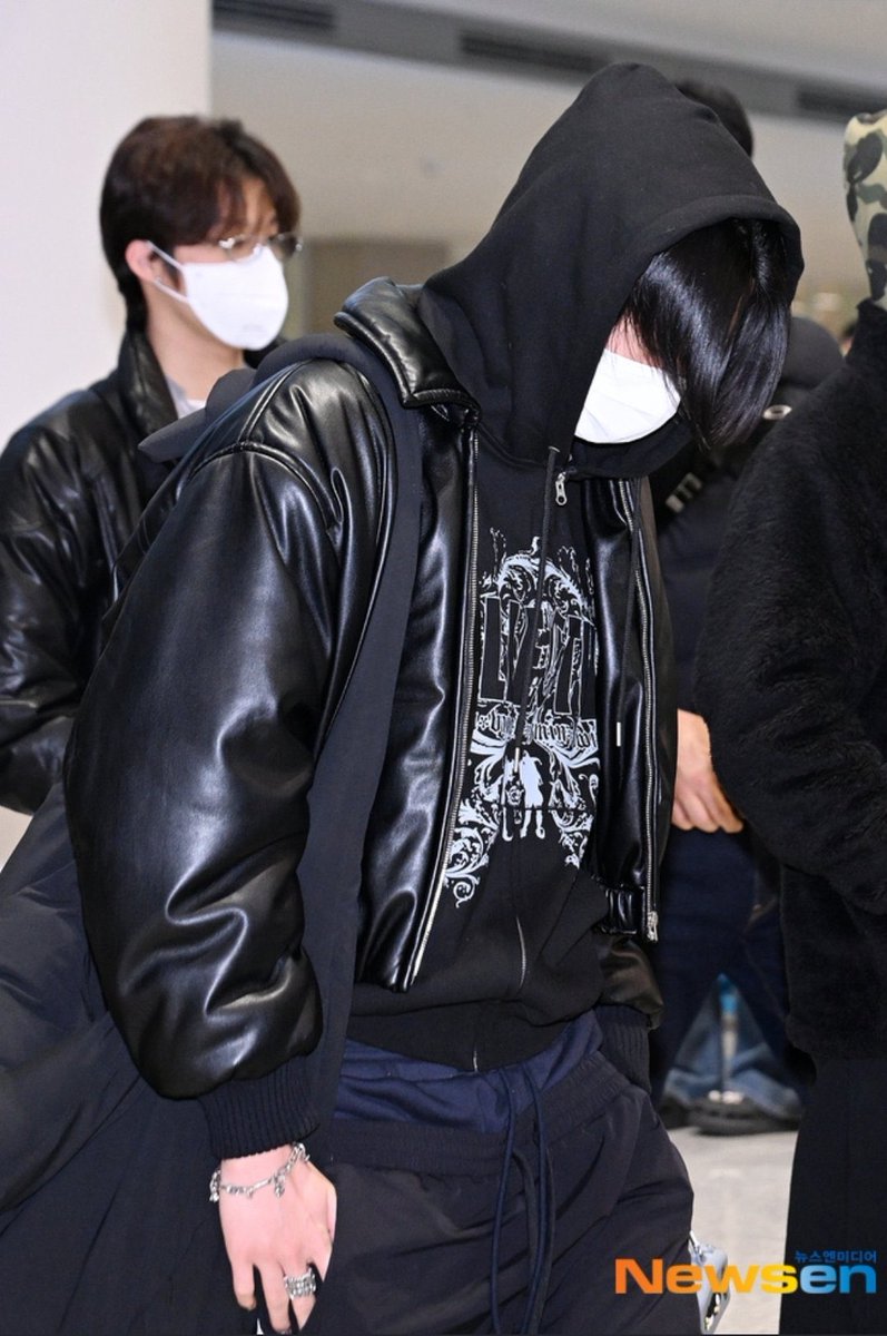 천 (@4w5isteria) / Posts / X