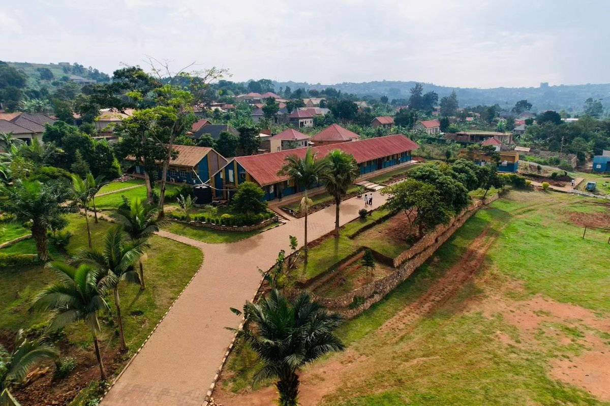 Are you a parent/guardian or student in High school still undecided about your S.1 or S.5 school of choice?

Check out Golden High, just 9km along Nakawuka road, Admissions are still open 📍 

#UCE2025 #Highschool #Uganda #AdmissionsOpen #EducationMatters