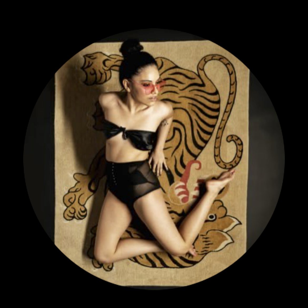 S.H.E. ⟁ tweet media