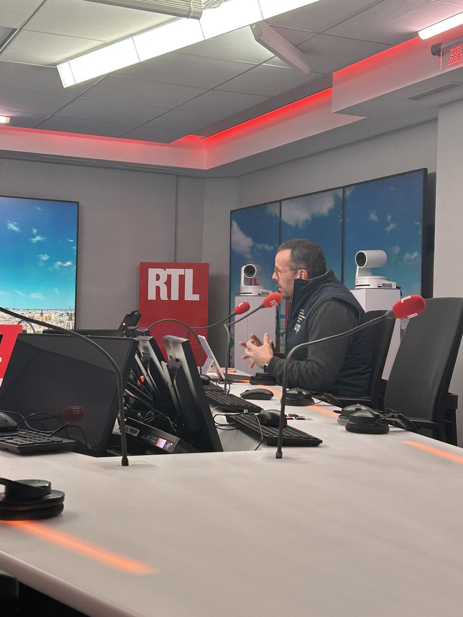 Geoffroy d'Evry tweet media