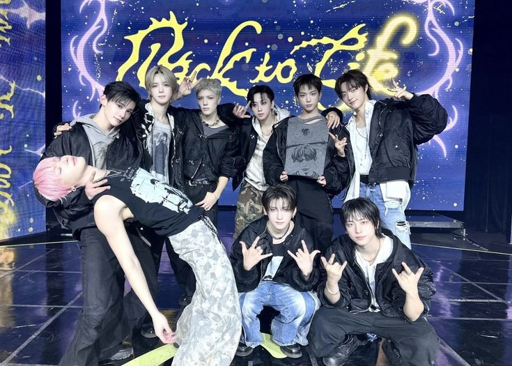 my wolf family and their group pose