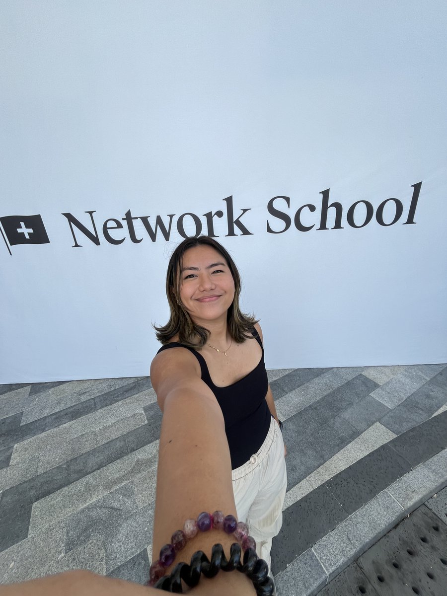 nikkideyy tweet media