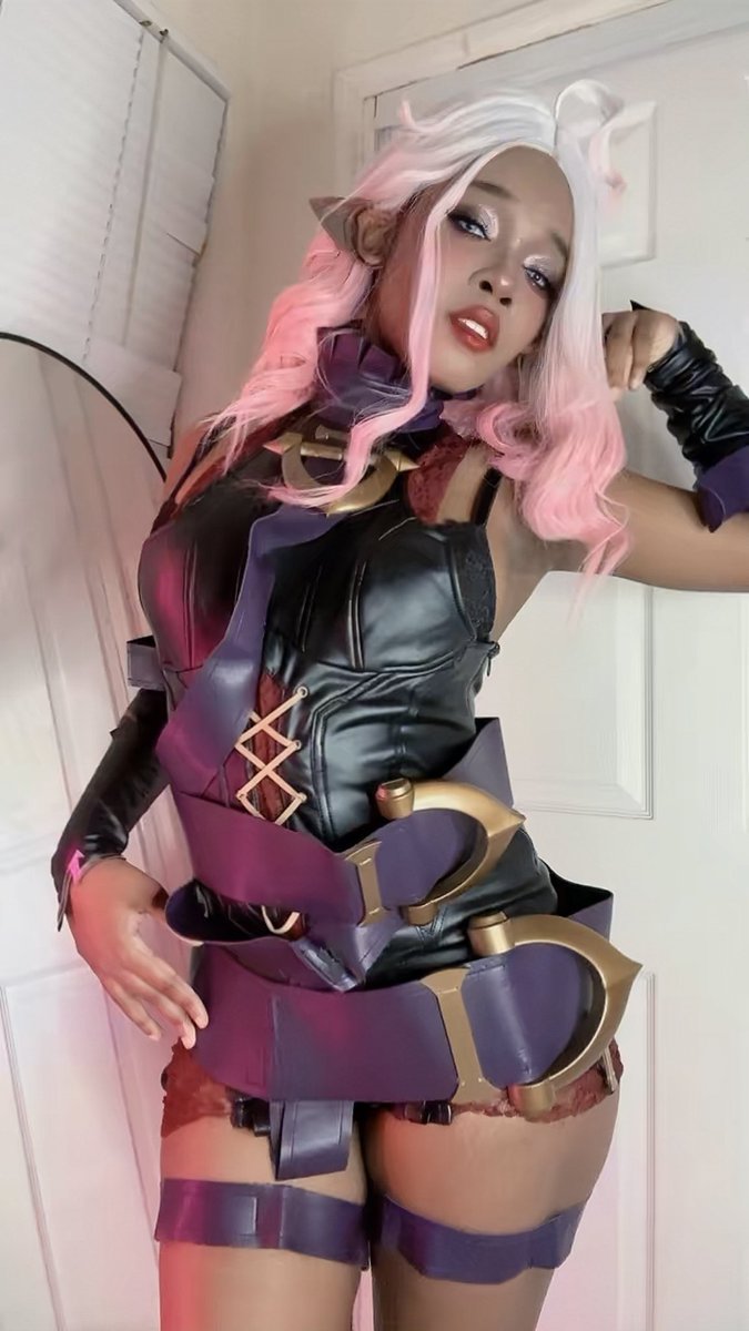 briar is cool like me 😎