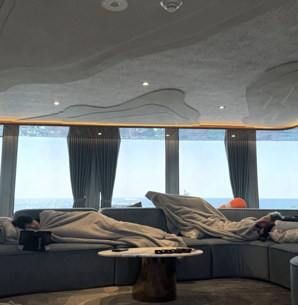 CaeNpha's tweet image. แจก 194.2฿ ค่ะ รีอย่างเดียว (สุ่มเจอ ฟลว แจก คาราบิเนอร์ให้ค่ะ ) 
มีความสุขอะฟินมาก 😭😭😭