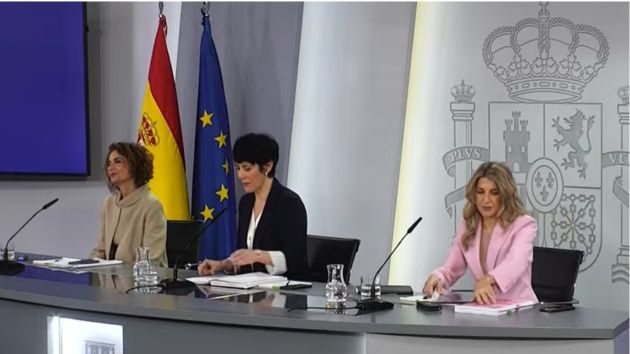 El Gobierno aprueba un paquete de medidas de más de 7.000 millones de euros para proteger a todos los afectados por los temporales.

#CMin

➕ Info. en la web:
psoe.es/actualidad/not…