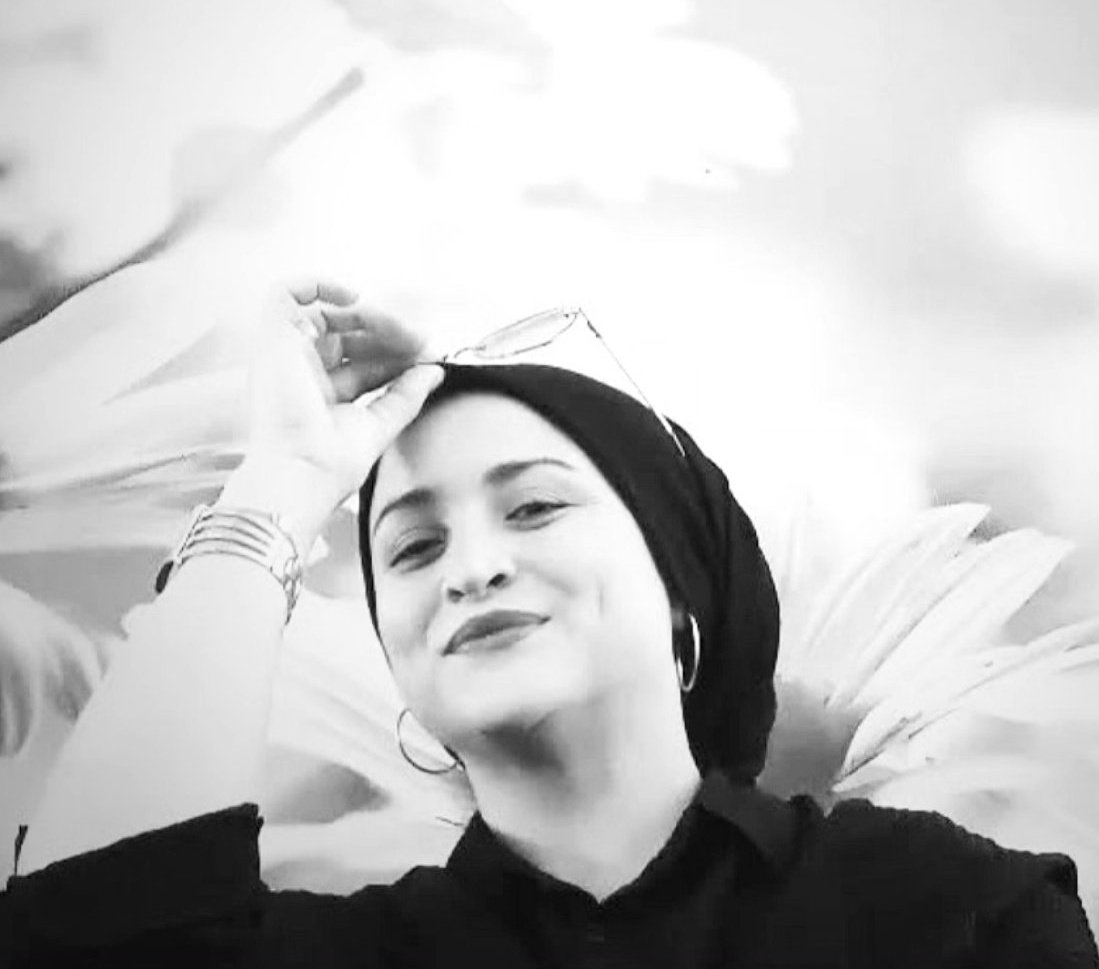 Elif Özkan 36 yaşında, 3 çocuk annesiydi. Ailesinin bildiği mutlu bir evliliği vardı. 
15 Temmuz günü ailesine,  kızınız intihar etti haberi ulaştı. 
Aile kızını toprağa verdi fakat onun intihar ettiğine inanmıyor. Kastamonu'da meydana gelen olayda, aile, savcılığın yeterli