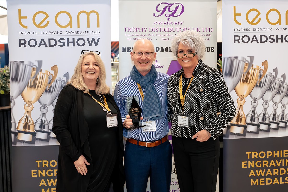 CrystalGallerie's tweet photo. Capturing the highlights from Villa Park

We had an absolute blast at last week’s @TeamRoadshows in Birmingham. Ben and Jem were in their element meeting so many of our brilliant long-standing customers and making some fantastic new contacts. https://t.co/7uIexd6lb2