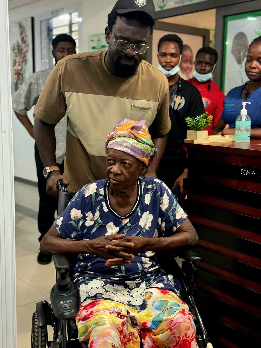 Kobby kyei is not talked about that much. Mandem is touching lives in his own small way. God bless you <a href="/KobbyKyei_/">#BoysLivesMatter</a>