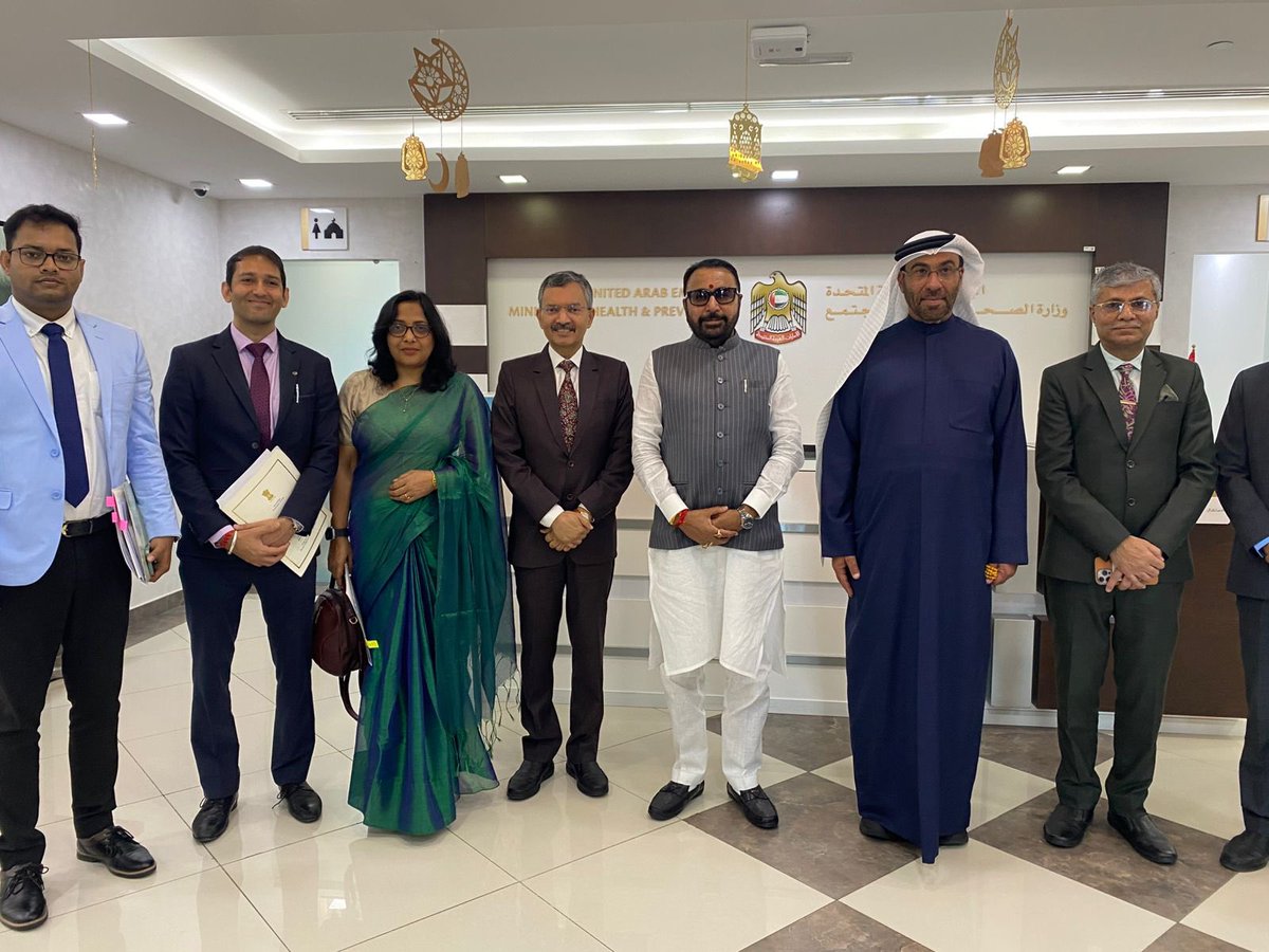 MoS <a href="/mpprataprao/">Prataprao Jadhav</a> met UAE Minister of Health &amp; Prevention, H.E. Ahmed bin Ali Al Sayegh. 

Acknowledging India &amp; UAE as homes to traditional medicine systems, Ministers discussed ways to strengthen cooperation and exchanges on traditional &amp; integrative medicine.