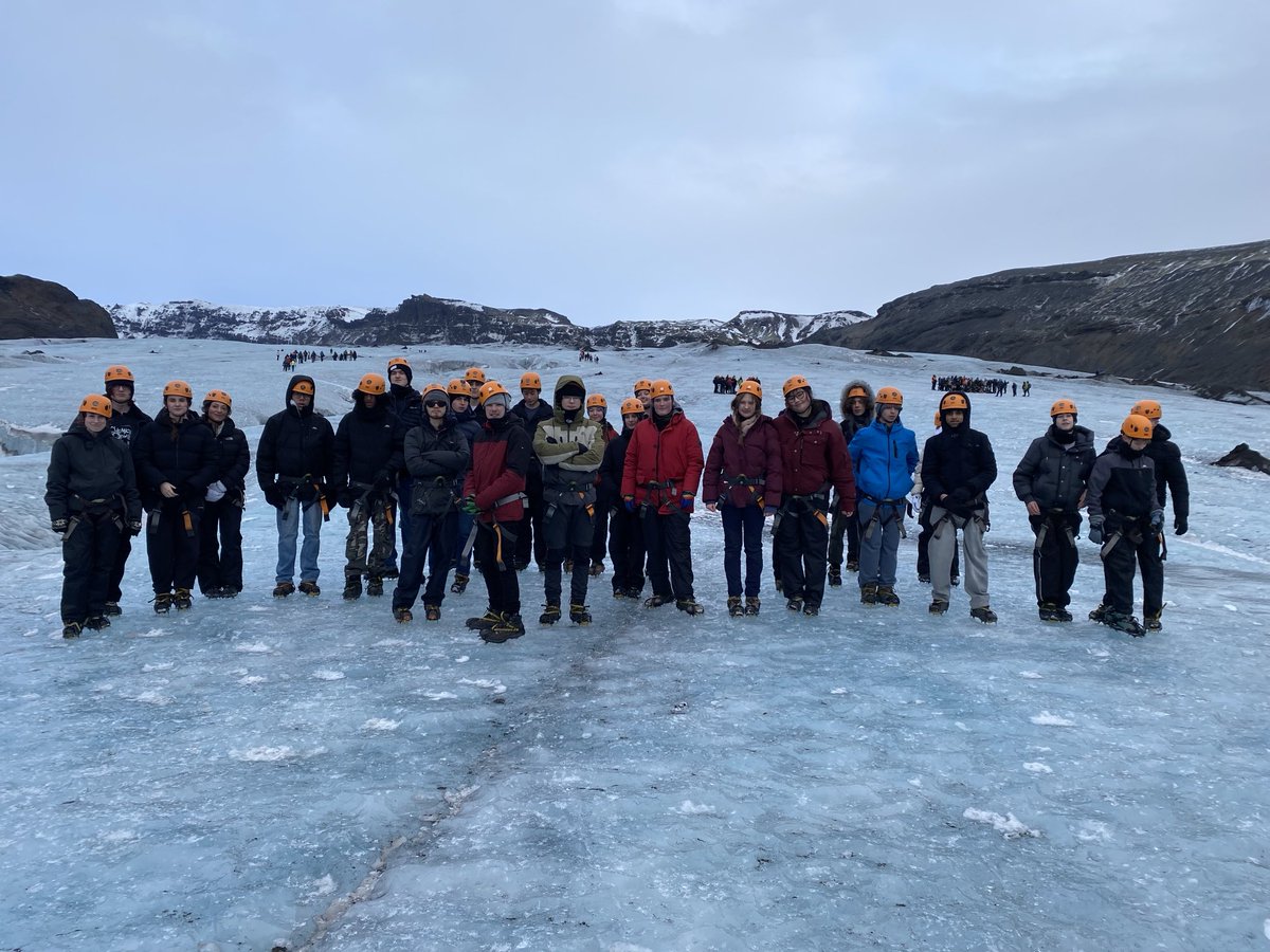 HBKGeog's tweet photo. Glacier walk this afternoon, https://t.co/dFtSOLdZ44
