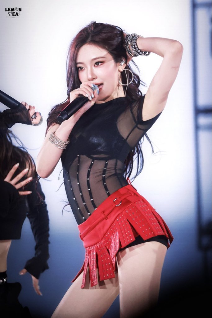 ningning tweet media