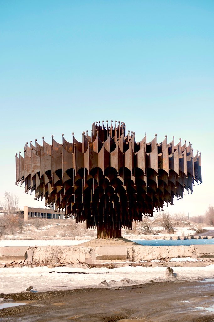 RT @saudadeyu: アルメニアにも香ばしいソビエト建築がかなり残ってて