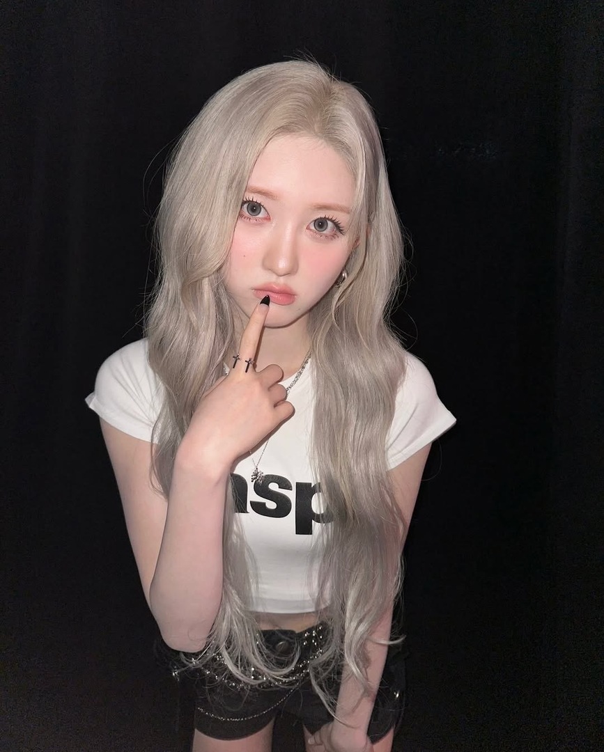 selfolssi ♤ tweet media