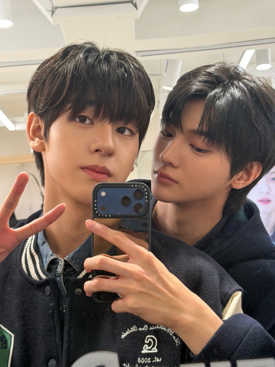 kdy_folder's tweet photo. 260218 차준호 위버스 포스트 #김동윤

생일 축하햐 동윤아
올해도 잘부탁하고 건강하고 재밌게 지내보자🎉 https://t.co/wcnZPC43Hq