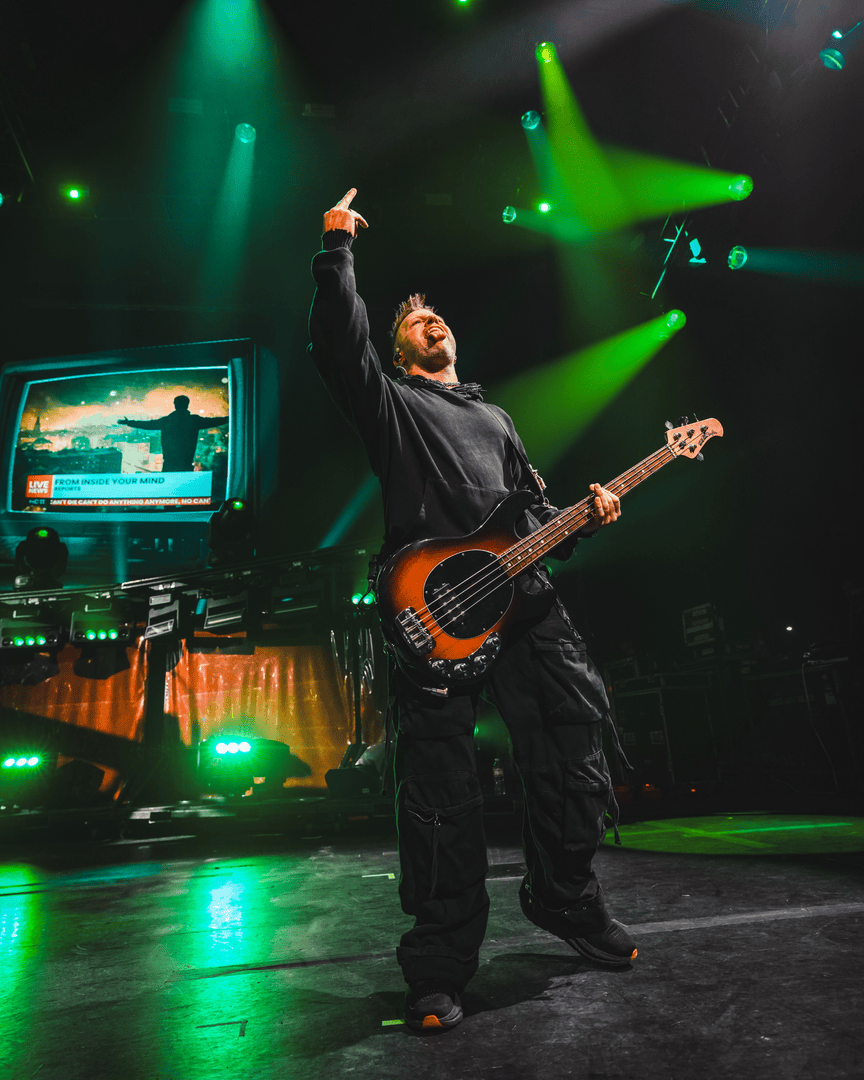 threedaysgrace's tweet photo. Happy Birthday, Brad!! ️🤘😜

📷 @SPMediaAZ https://t.co/i52LAah7zF