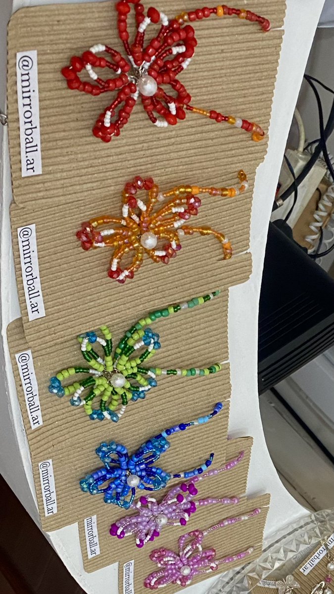 MadeInFel's tweet photo. llamado a mis chicas fashionistas!: hice estos collares y en ig no los están apreciando lo suficiente 😔 están $12.000 cada uno y hago envíos a todo el país 🇦🇷💘 (soy de cba) https://t.co/0r0TC5nRit