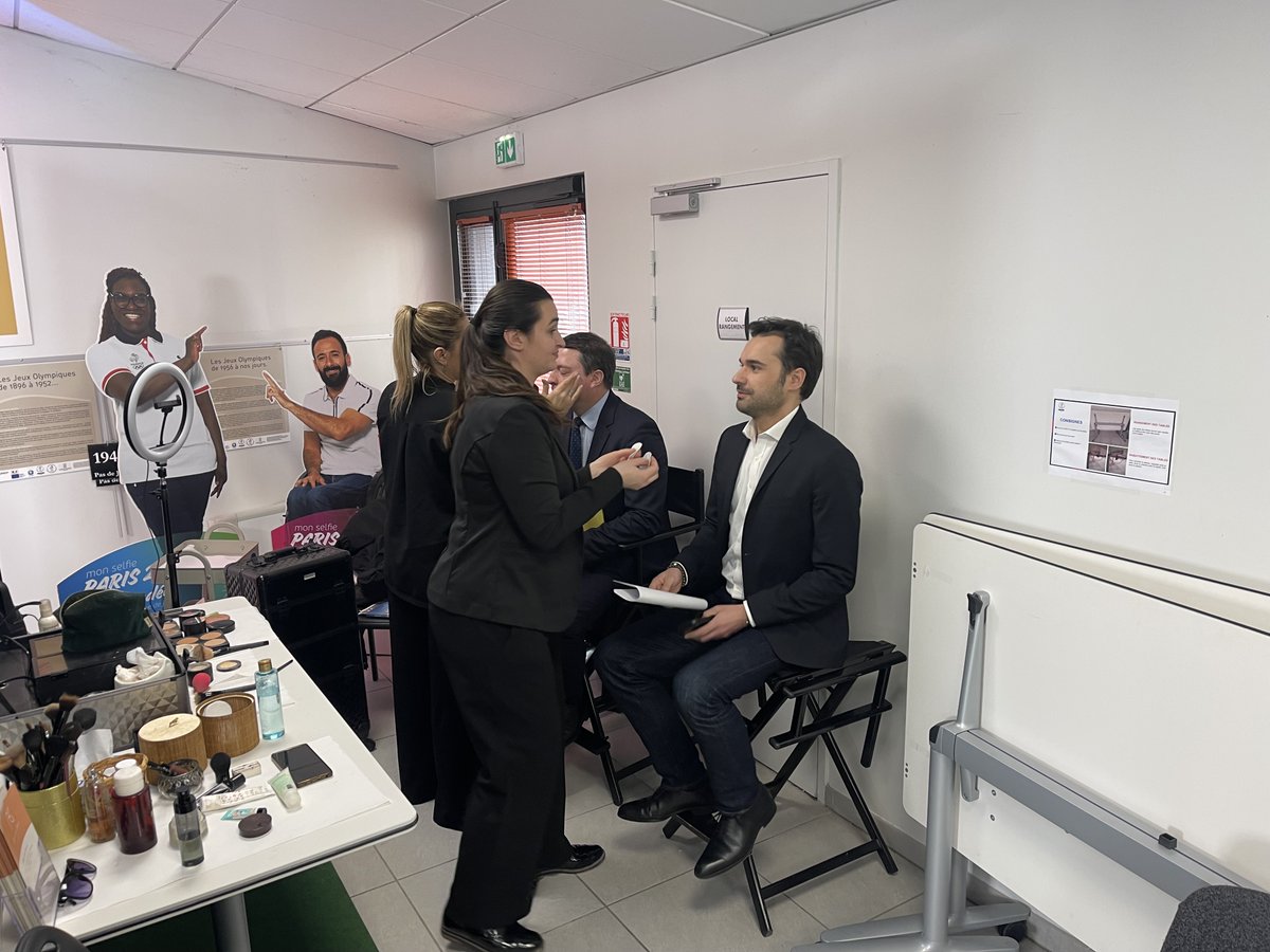 cdos_tarn's tweet image. 🎬 Clap de fin pour le 3e et dernier tournage de "En Jeux pour les Municipales" avec 6 candidats à la mairie de Castres !

🎥 Diffusion de l'émission jeudi 19 février à 20h00 sur nos réseaux !

🌍 Restez bien connectés !

@FranceOlympique @AOC1978

#enjeuxpourlesmunicipales #CDOS