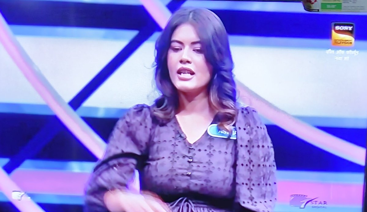 Watching 'Wheel of Fortune'.  Admit hving time 2 spend  without Fortune😓.Biger point, why Indian TV, nt hv original content non-fiction? Why buy off formatted foreign shows, adapt hits? V did original content in d past. 'Antakshari' was one such. So globalisation is d answer🤔🙃