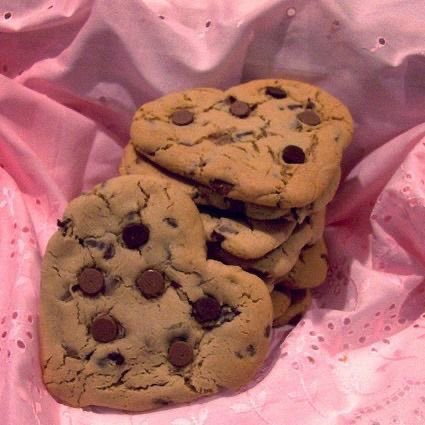crybabylalalala's tweet photo. .𖥔 ݁ ˖🍪ꨄ︎𓂃.☘︎ ݁˖  AU NagiReo #ngro #nagireo 

donde Reo prepara unas galletas con un hechizo de amor para que Nagi se enamore de él.

o donde Nagi siempre ha estado enamorado de Reo y esto solo logra obsesionarlo más. https://t.co/IMO3YAiawU