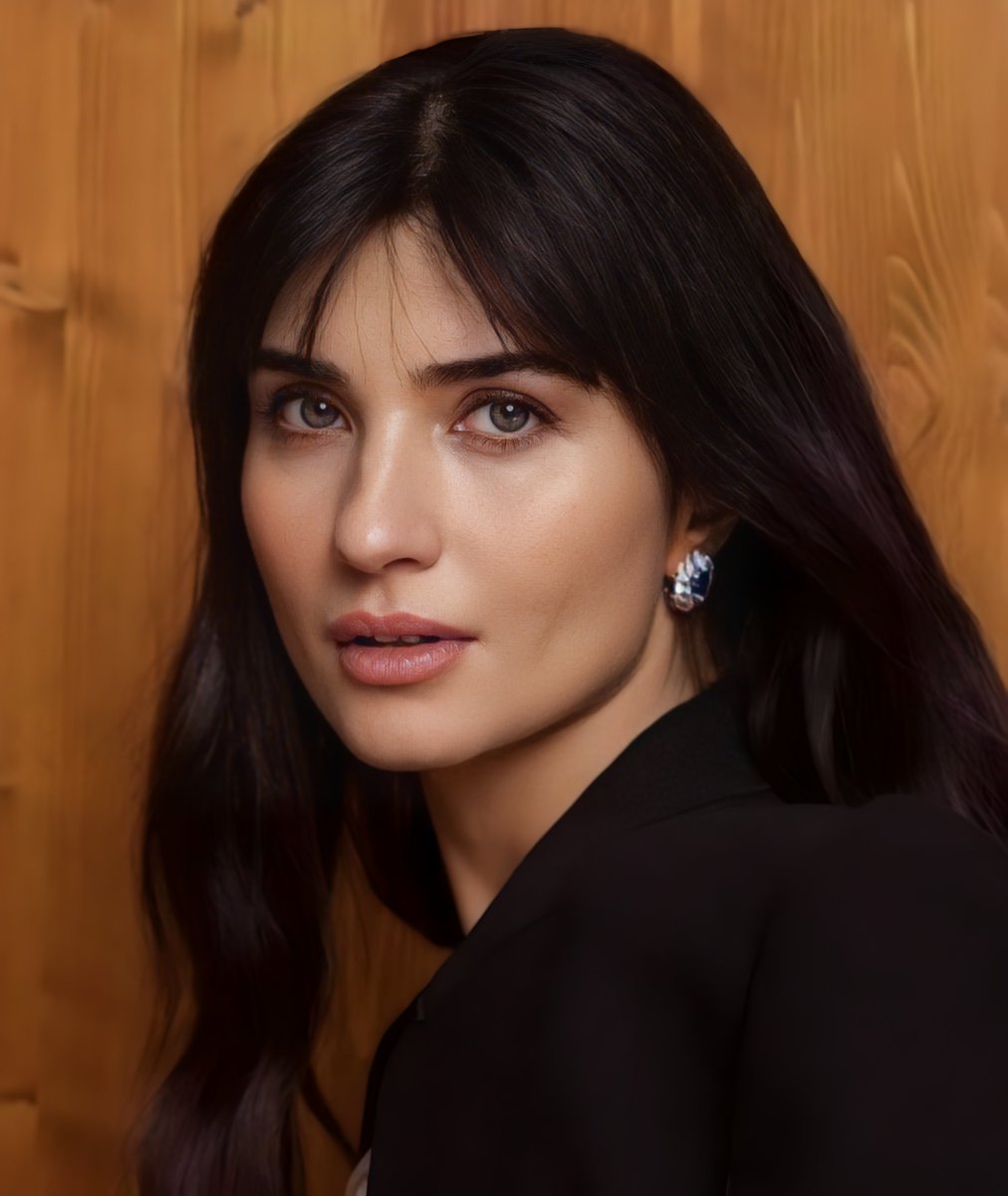 What a pleasant surprise! 🤩Always the best! 👑😍
 #TubaBüyüküstün