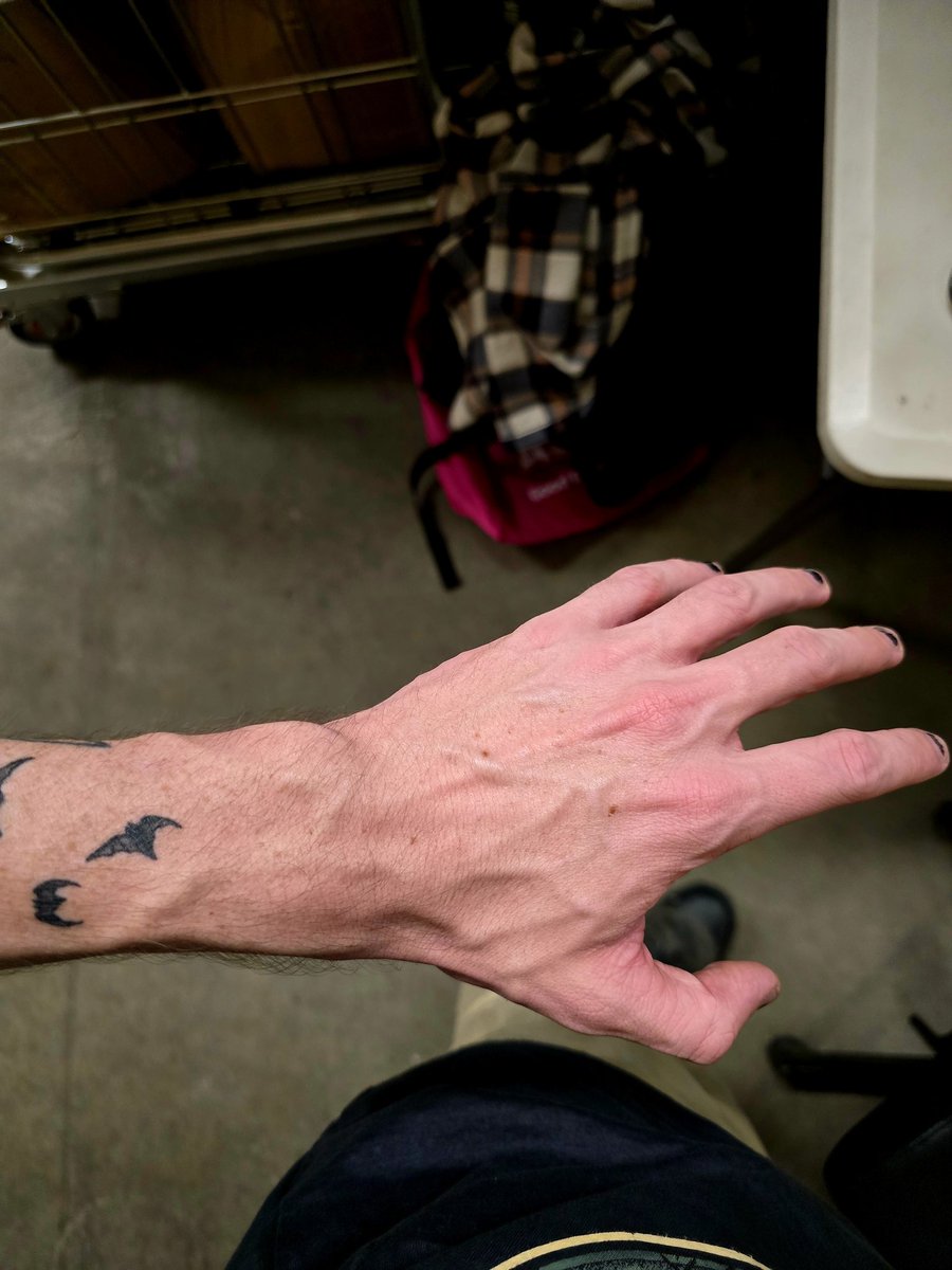 Deadfred8bread tweet media