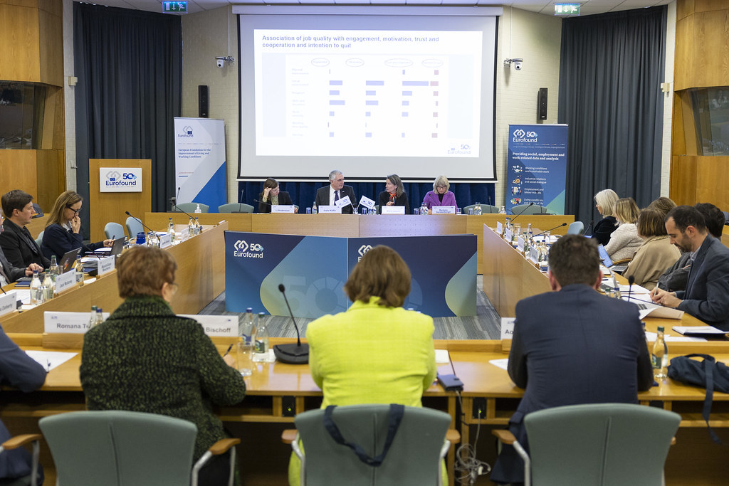 RudiKennes's tweet image. 🧵Today I am with my colleagues from the @EPSocialAffairs at @eurofound to discuss working conditions in Europe and the policies that the Commission is planning to implement to address the main challenges facing workers living and working in Europe today. 1/3