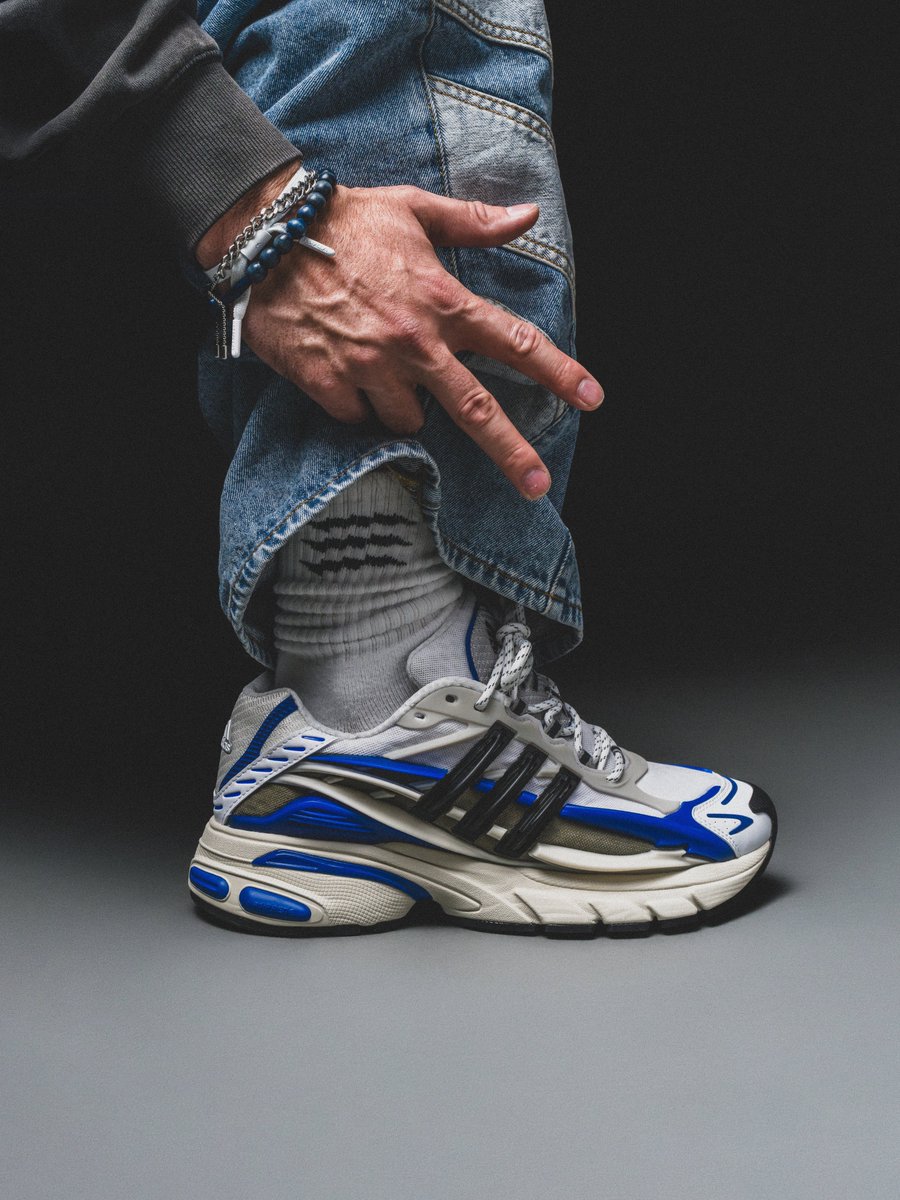 ad__sneaks 📸 tweet media