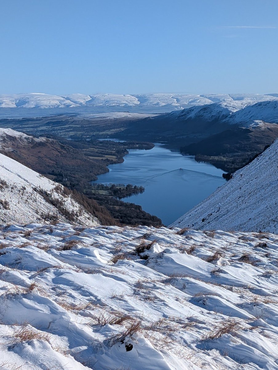 owenconvey's tweet photo. This is the way winter should always be.  #Cumbria #LakeDistrict https://t.co/O7RsGqPFN2