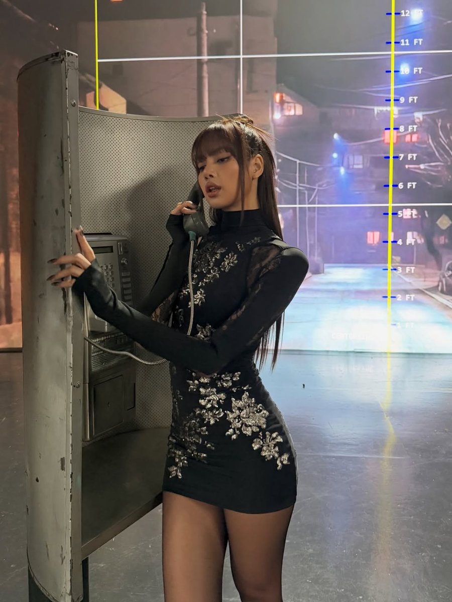 Atualização de #LISA (lalalalisa_m): 🤍 (3)