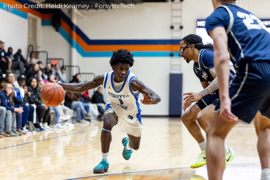 NJCAA's tweet photo. 📸 Photos of the Week! 

Check out the gallery on the NJCAA website to see all of this week's nominations: https://t.co/Vc3MJwSNo6 https://t.co/TTgZeLHIom