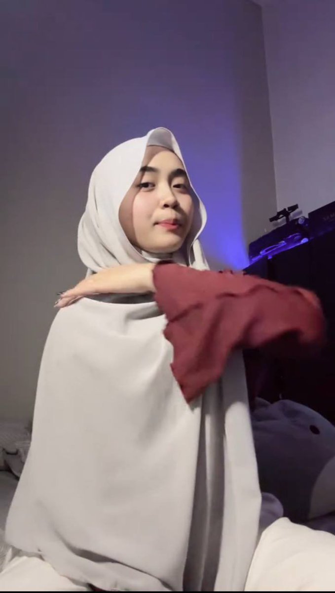 kaivahn's tweet image. jom vc annie

#awekbogel #malaysiagirl 
#awekmelayu #awektudung