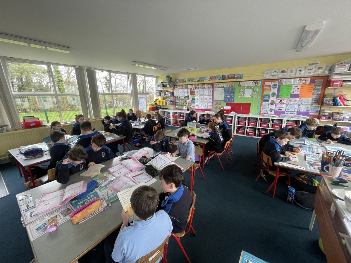IrwinBehy's tweet photo. Pancake Tuesday and Buddy reading with 5th class 📚🥞 https://t.co/sOp0PGmzfq