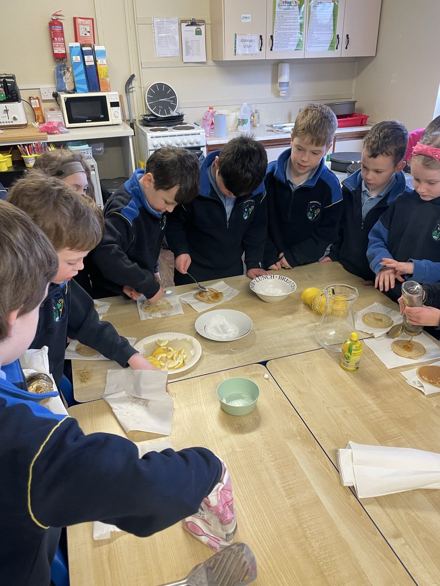 IrwinBehy's tweet photo. Pancake Tuesday and Buddy reading with 5th class 📚🥞 https://t.co/sOp0PGmzfq