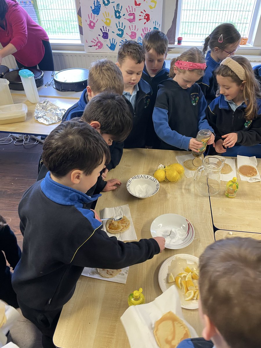 IrwinBehy's tweet photo. Pancake Tuesday and Buddy reading with 5th class 📚🥞 https://t.co/sOp0PGmzfq